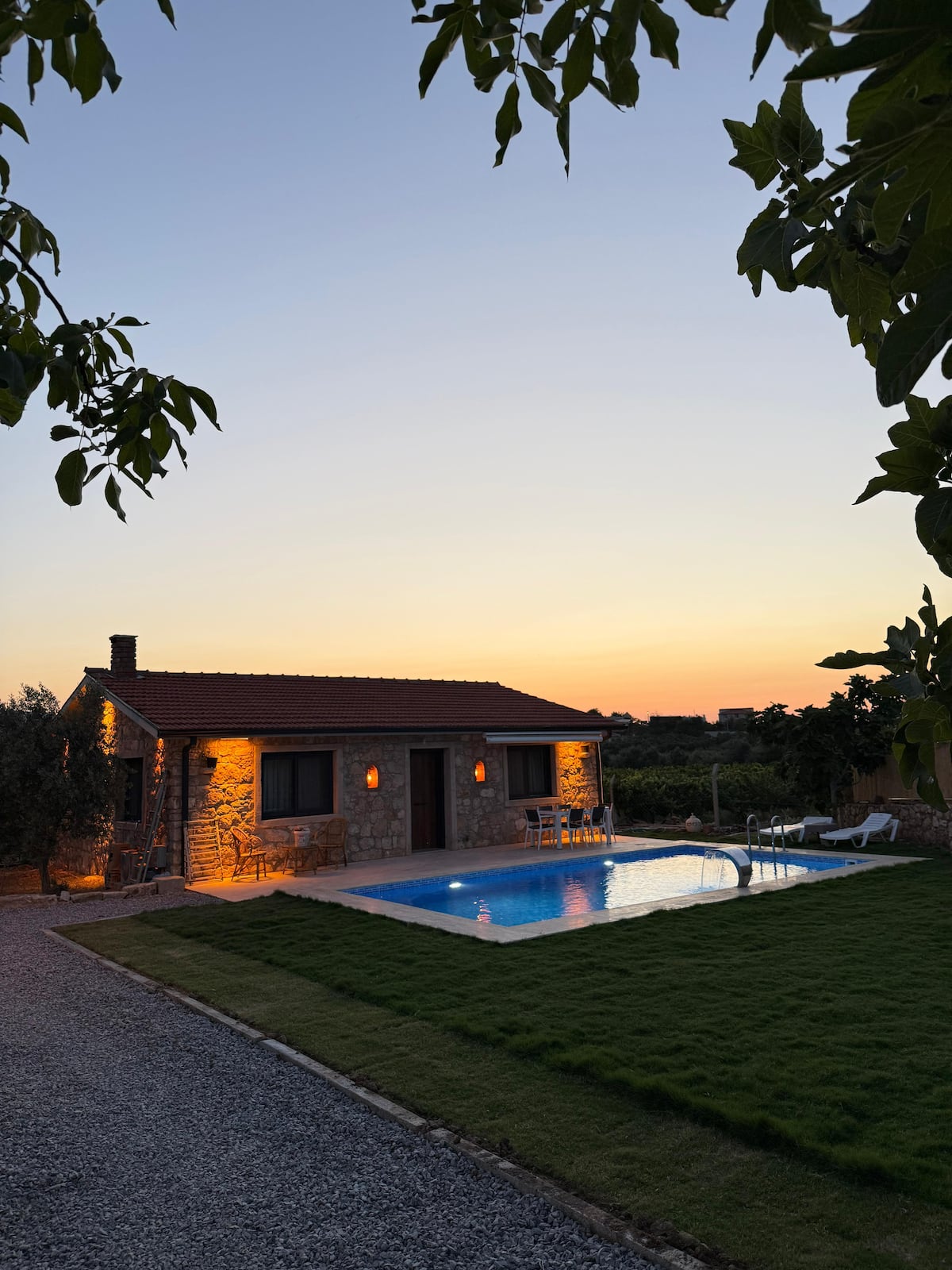 Taşlı Tarla Urla — fotoğraf 2